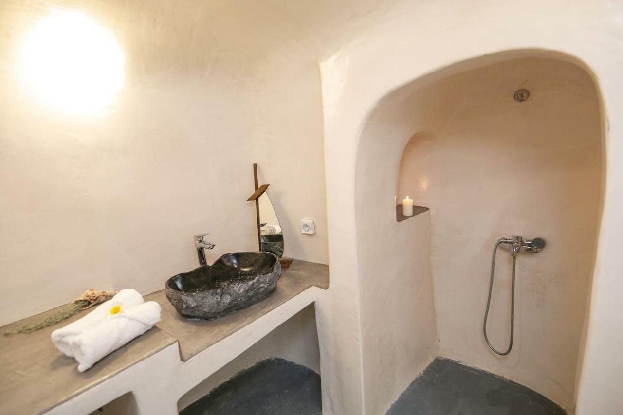 Villa Agrilia Secluded Cave House Thirasia Exterior foto