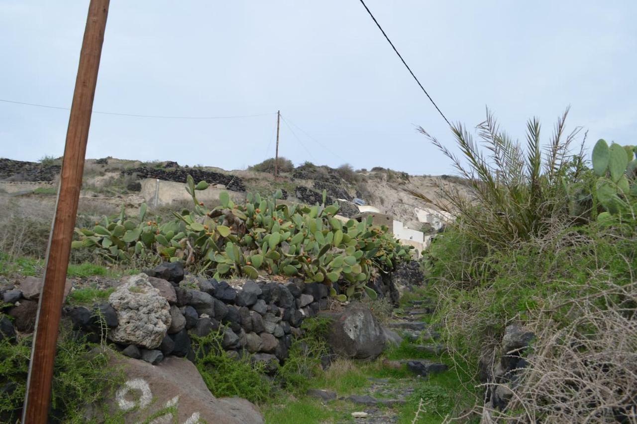 Villa Agrilia Secluded Cave House Thirasia Exterior foto