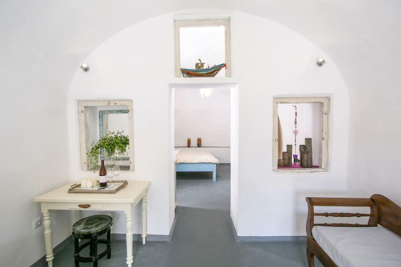 Villa Agrilia Secluded Cave House Thirasia Exterior foto