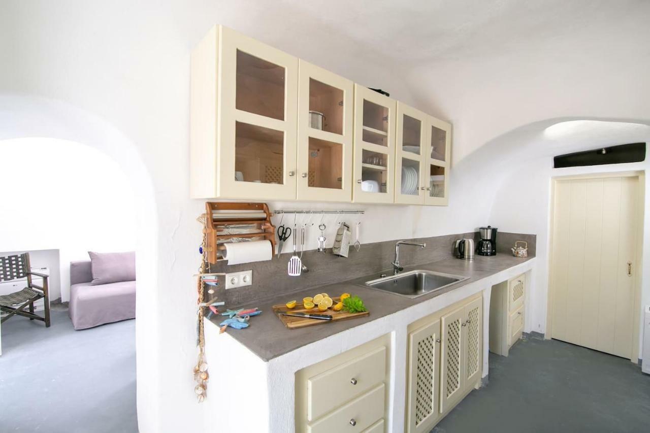 Villa Agrilia Secluded Cave House Thirasia Exterior foto