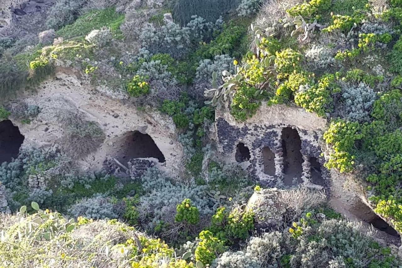 Villa Agrilia Secluded Cave House Thirasia Exterior foto